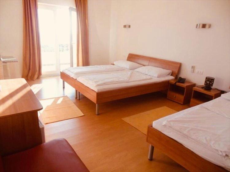 Hotel Lukas Градац Экстерьер фото