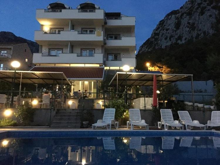 Hotel Lukas Градац Экстерьер фото